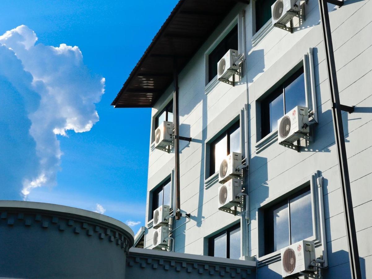 Airbest Gemtree Lampang Hotel Esterno foto