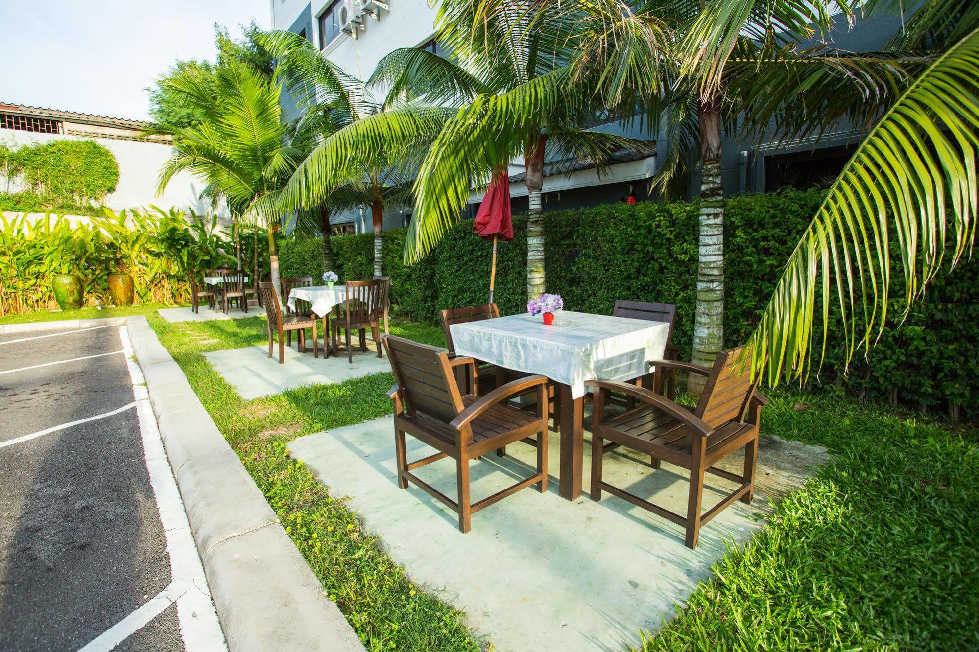 Airbest Gemtree Lampang Hotel Esterno foto