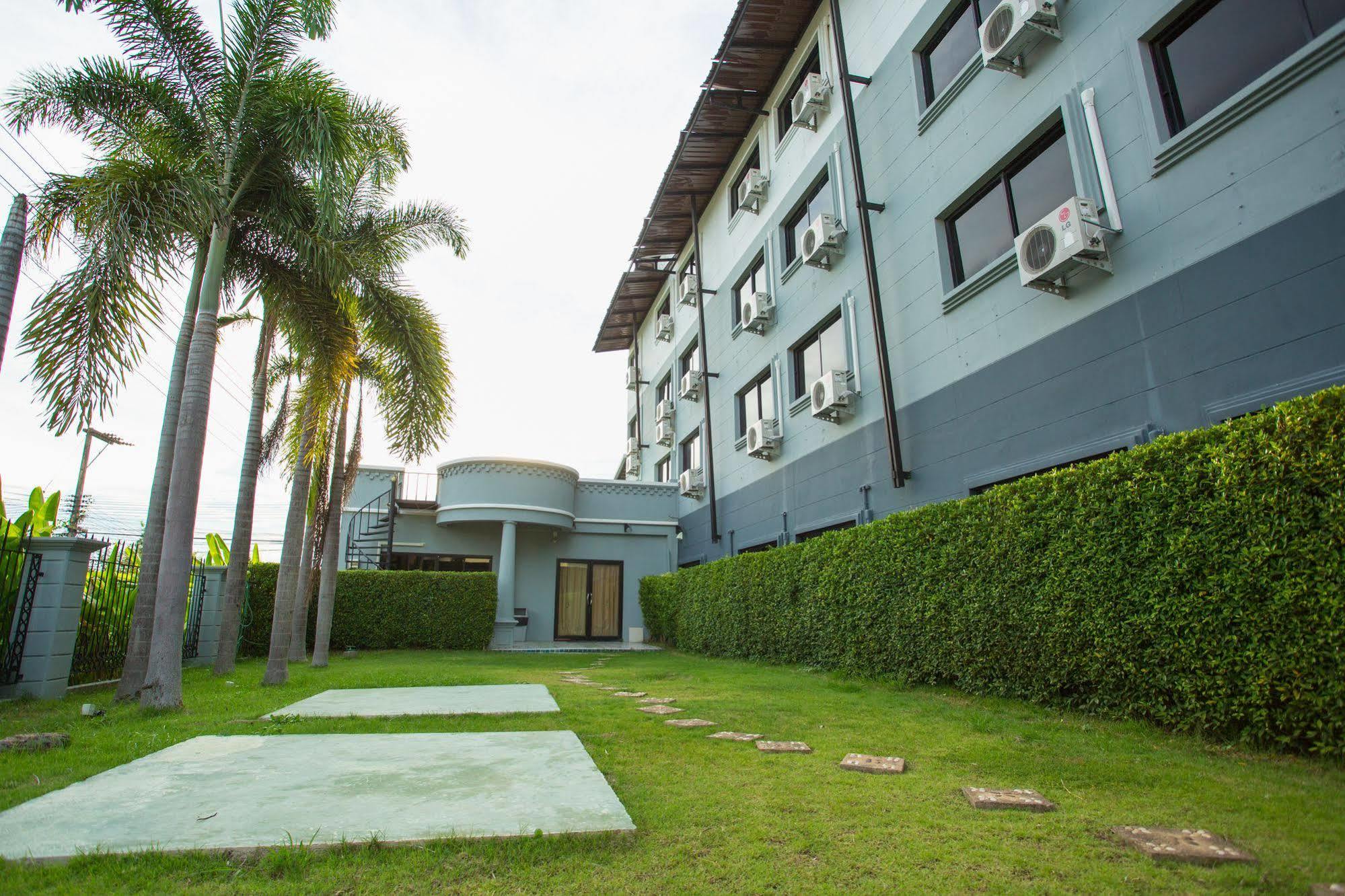 Airbest Gemtree Lampang Hotel Esterno foto