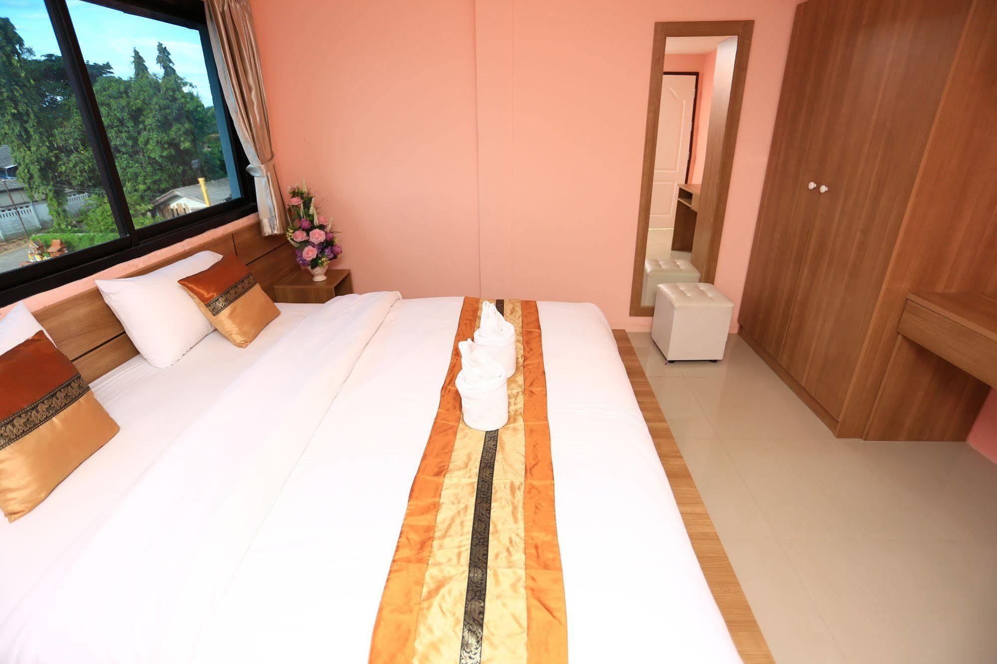 Airbest Gemtree Lampang Hotel Esterno foto