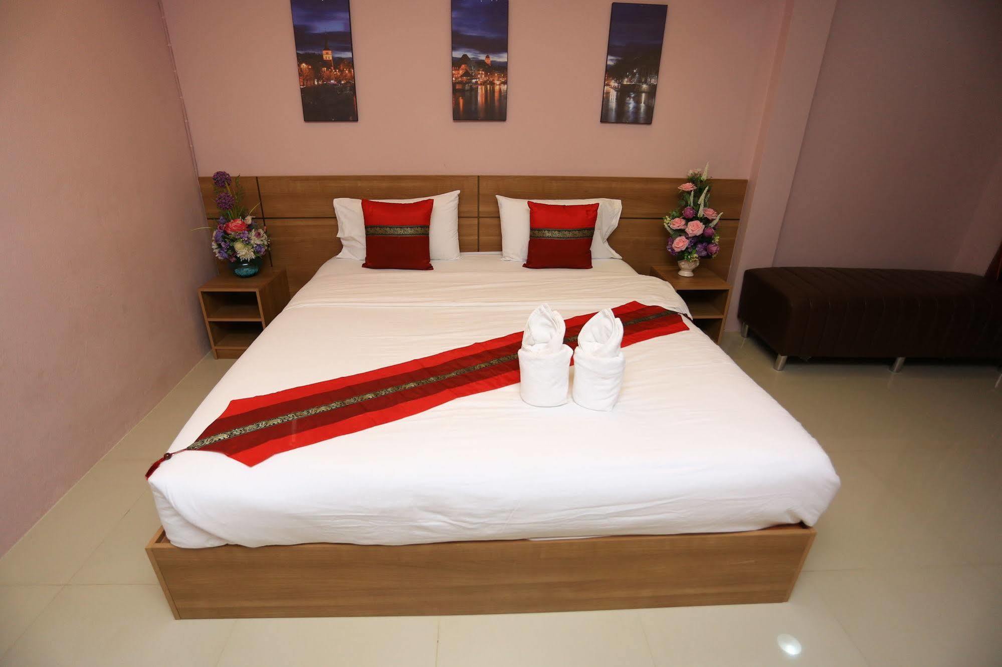 Airbest Gemtree Lampang Hotel Esterno foto